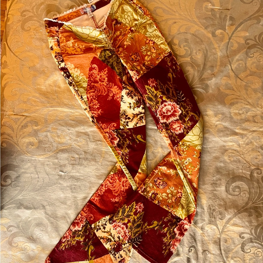 Stretch velvet patchwork 60s-70s style bell-bottom jeans NWT